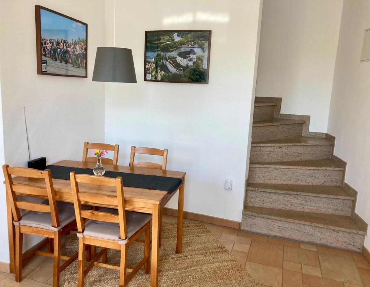 Pension Und Ferienwohnung Am Teich Schleiz Exterior foto